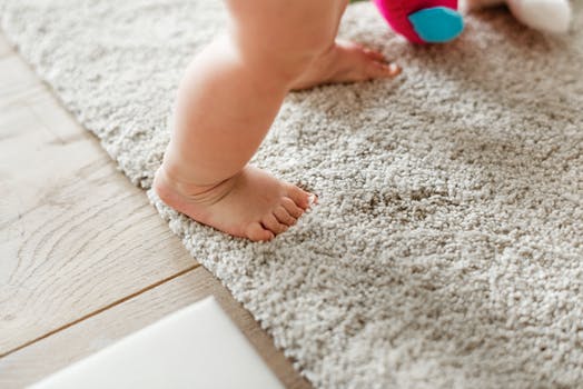 https://goldenmaidservices.com/wp-content/uploads/2019/10/how-to-deep-clean-carpet.jpeg